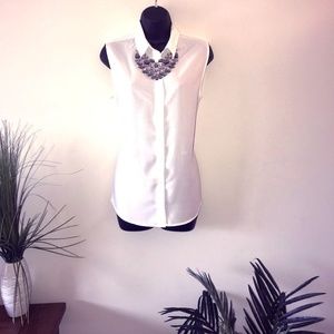 Uniqlo White Sleeveless Button Down Shirt
